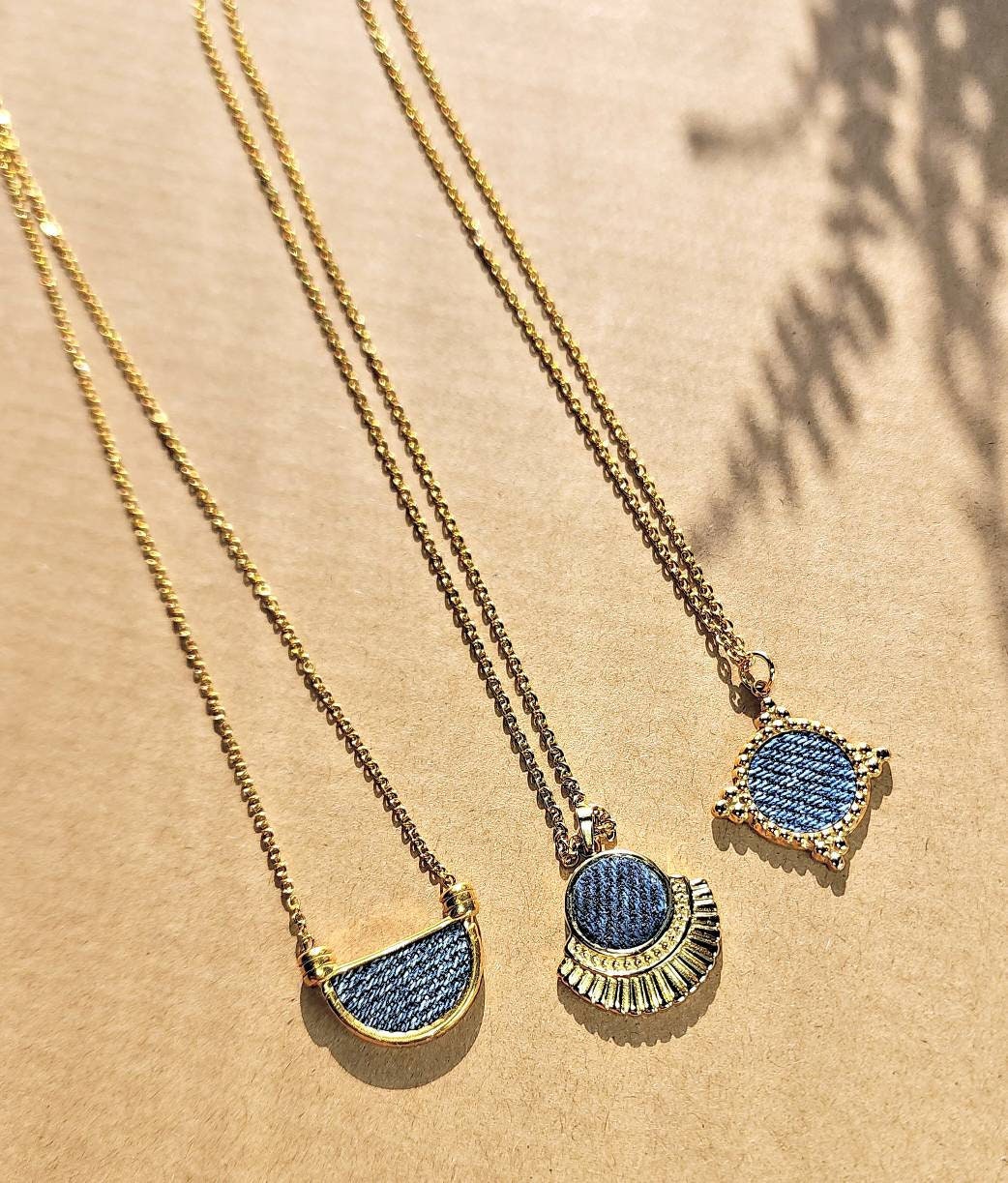 Denim Necklace- Stainless steel gold round Denim fan Pendant thin chain choker